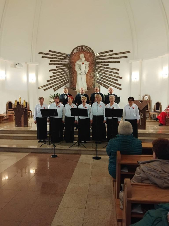 Zespoły z gminy Komarówka na koncercie w Stoczku