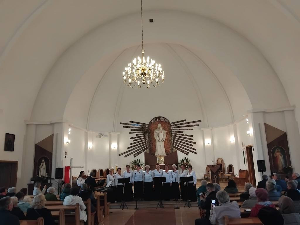 Zespoły z gminy Komarówka na koncercie w Stoczku