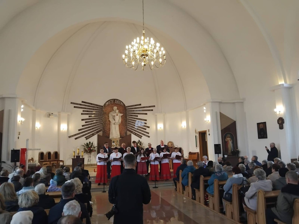 Zespoły z gminy Komarówka na koncercie w Stoczku