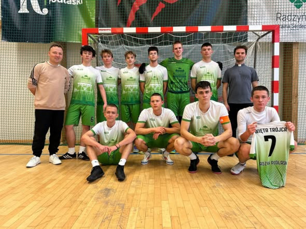 Radzyńscy ministranci na turnieju piłkarskim