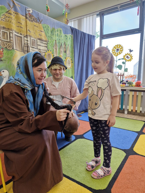 Spektakl o Piaście i Popielu w >>Kacperku<<