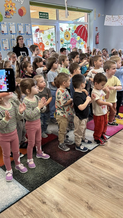 Spektakl o Piaście i Popielu w >>Kacperku<<