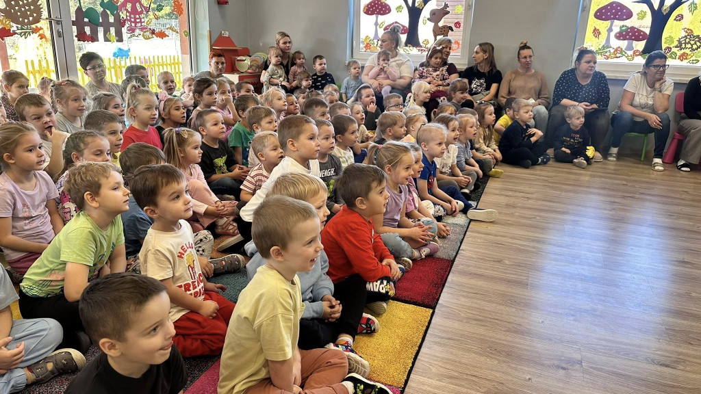 Spektakl o Piaście i Popielu w >>Kacperku<<