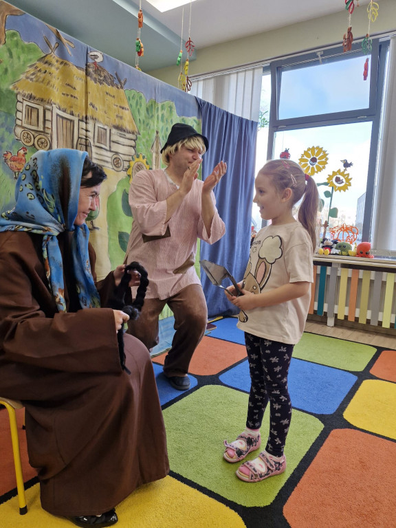 Spektakl o Piaście i Popielu w >>Kacperku<<