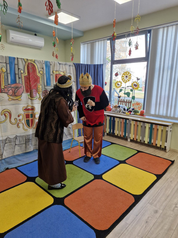 Spektakl o Piaście i Popielu w >>Kacperku<<