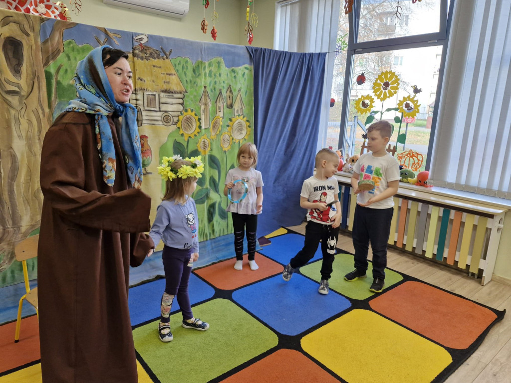 Spektakl o Piaście i Popielu w >>Kacperku<<