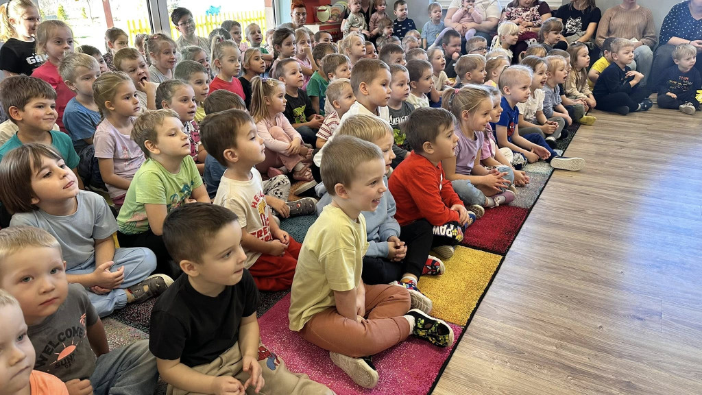 Spektakl o Piaście i Popielu w >>Kacperku<<