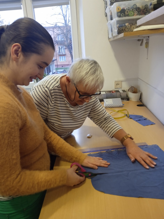 Wizyta uczniów SOSW u krawcowej