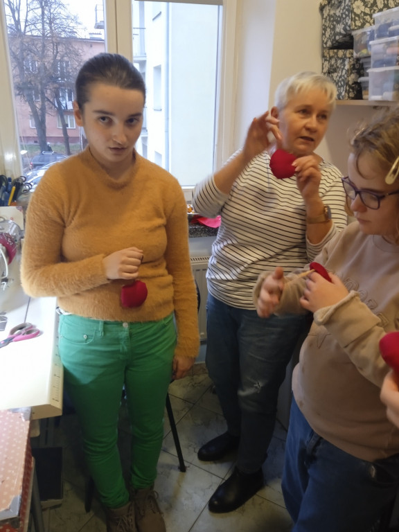 Wizyta uczniów SOSW u krawcowej