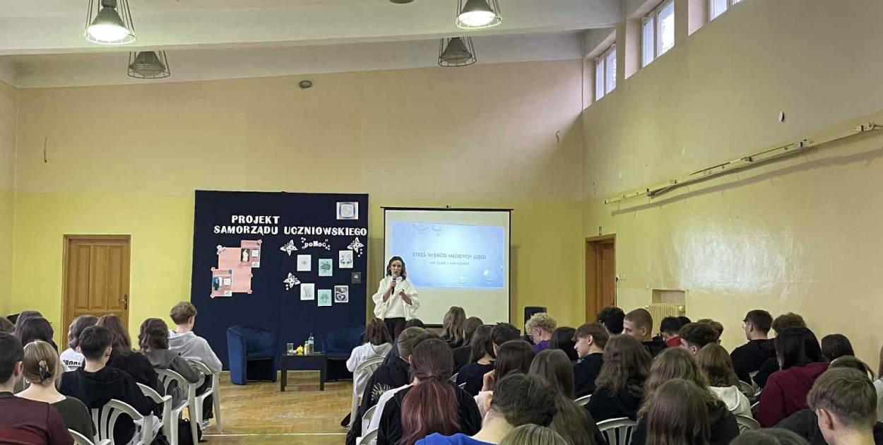 Spotkanie uczniów I LO z Katarzyną Cukierską