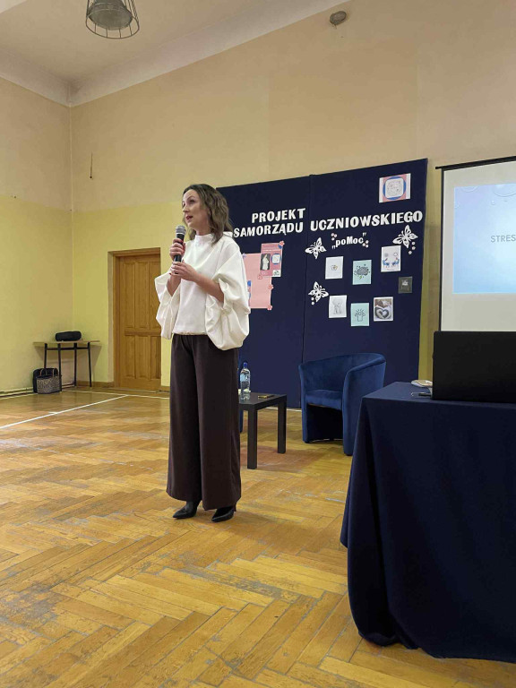 Spotkanie uczniów I LO z Katarzyną Cukierską