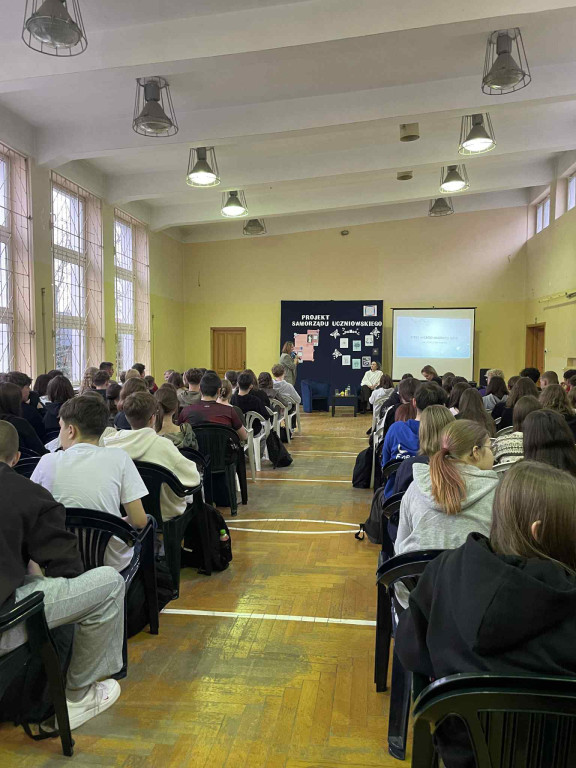 Spotkanie uczniów I LO z Katarzyną Cukierską