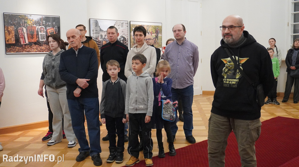 Wystawa >>Proch i stal<< w pałacu