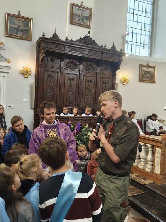 Wizyta harcerzy z ZHR w kościele