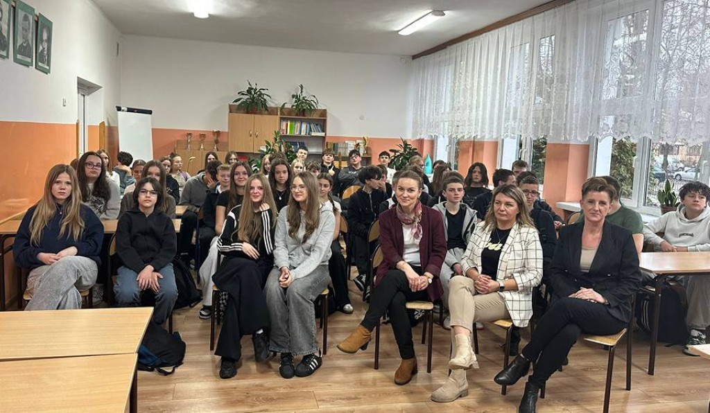 Spotkanie pracownic ZSR i Spomleku z uczniami