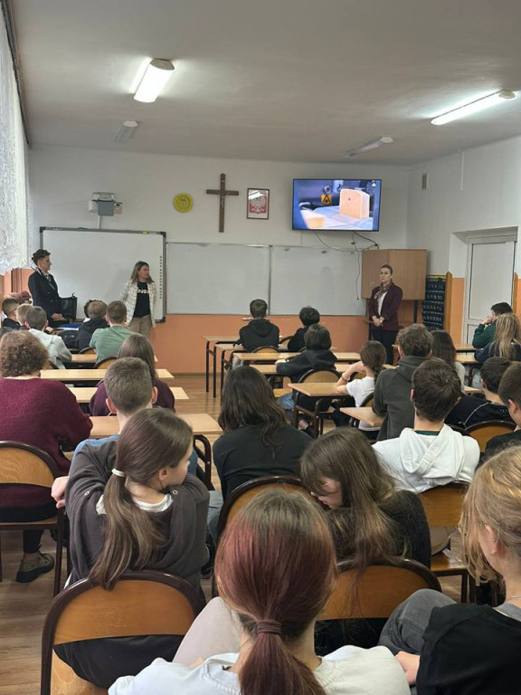 Spotkanie pracownic ZSR i Spomleku z uczniami