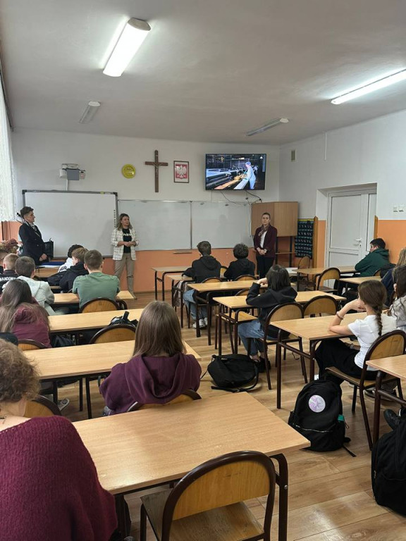 Spotkanie pracownic ZSR i Spomleku z uczniami