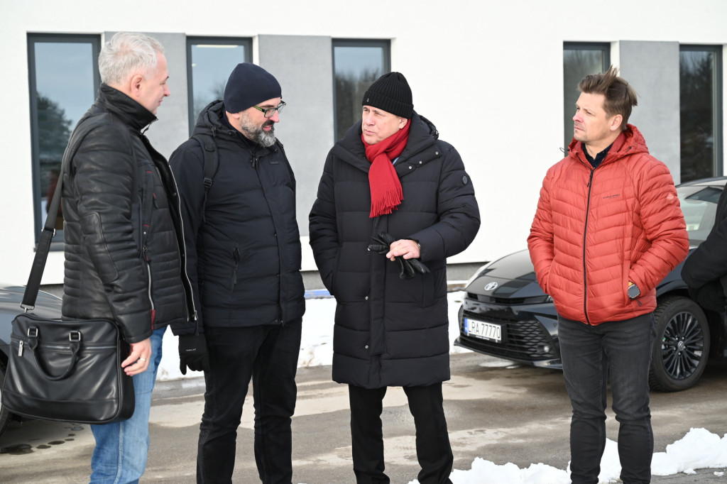 Boisko i nowa winda w ZSP