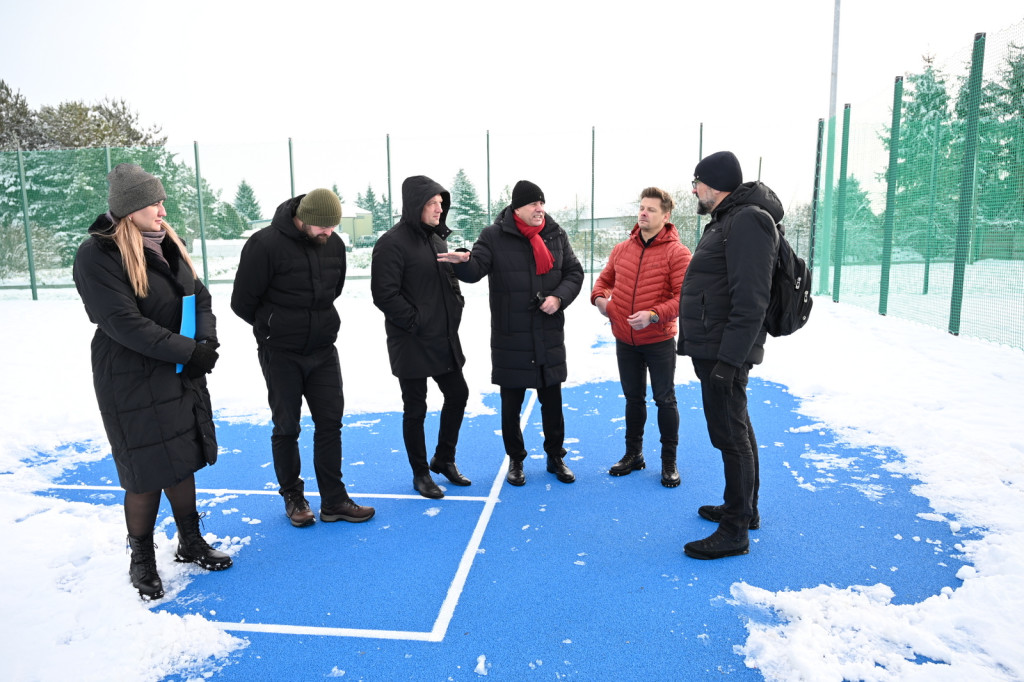 Boisko i nowa winda w ZSP