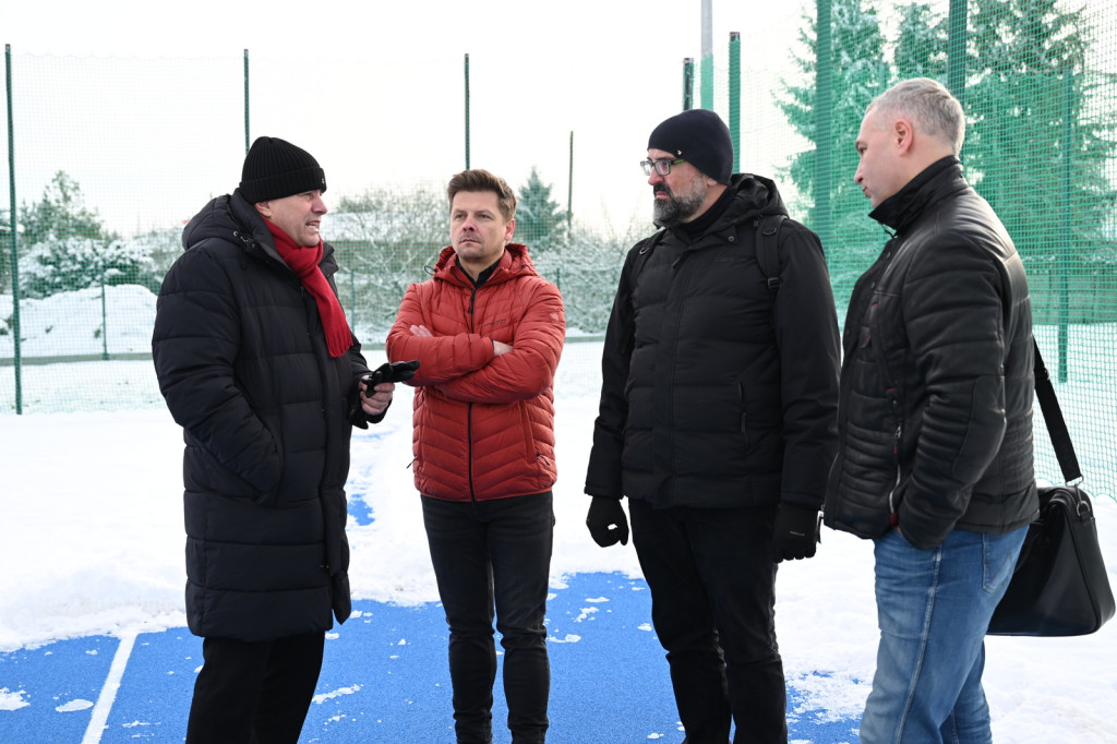 Boisko i nowa winda w ZSP