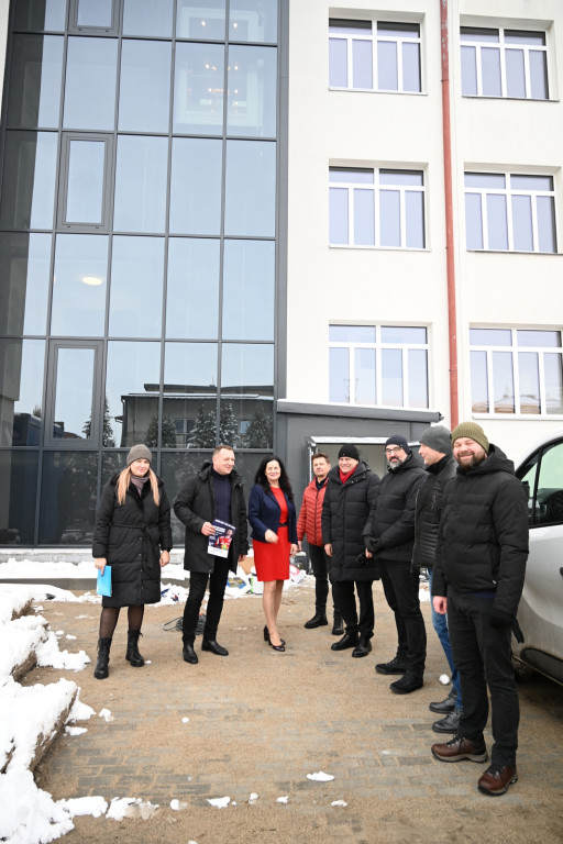 Boisko i nowa winda w ZSP