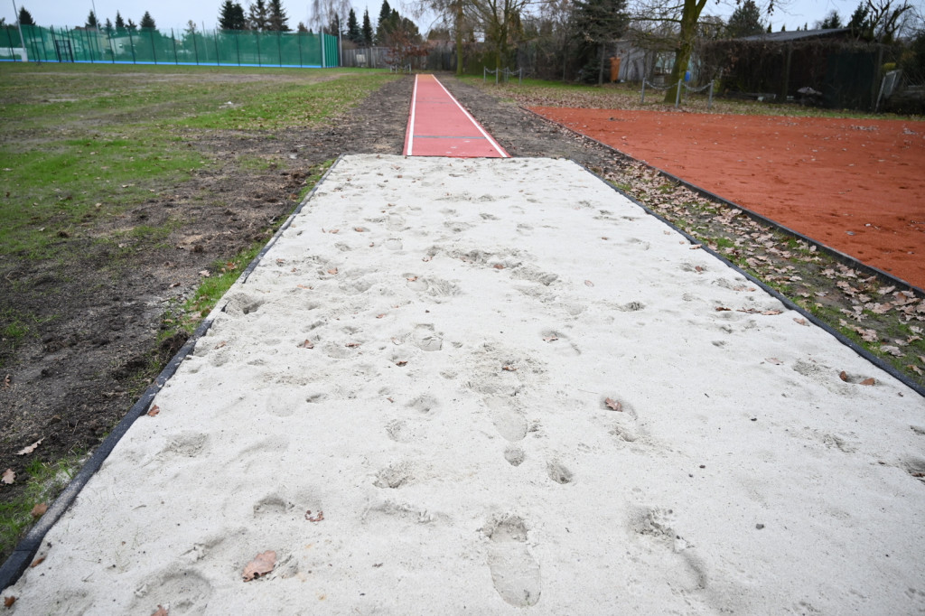 Boisko i nowa winda w ZSP