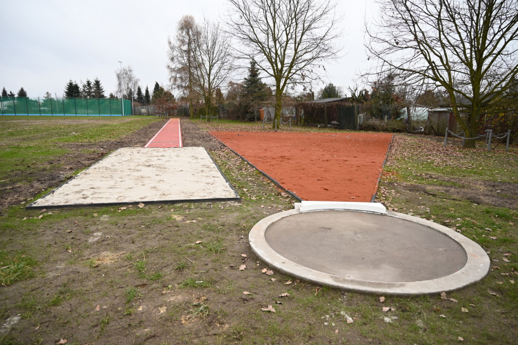 Boisko i nowa winda w ZSP