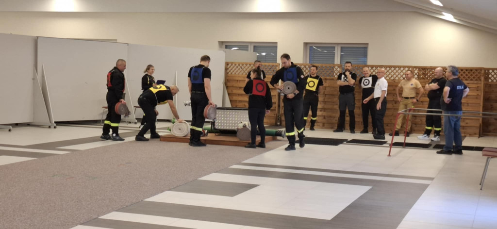 Strażak z OSP w Komarówce na szkoleniu