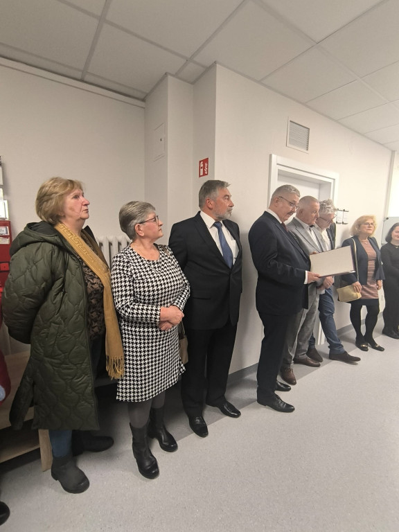 Odsłonięcie tablicy pamiątkowej w szpitalu