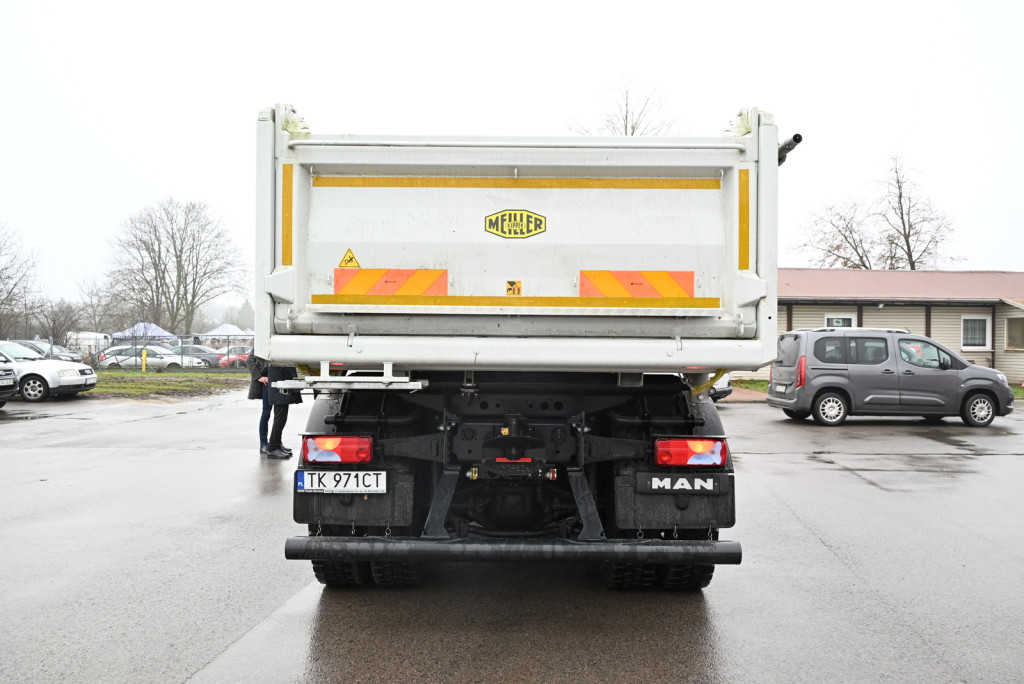 Nowa ciężarówka Zarządu Dróg Powiatowych