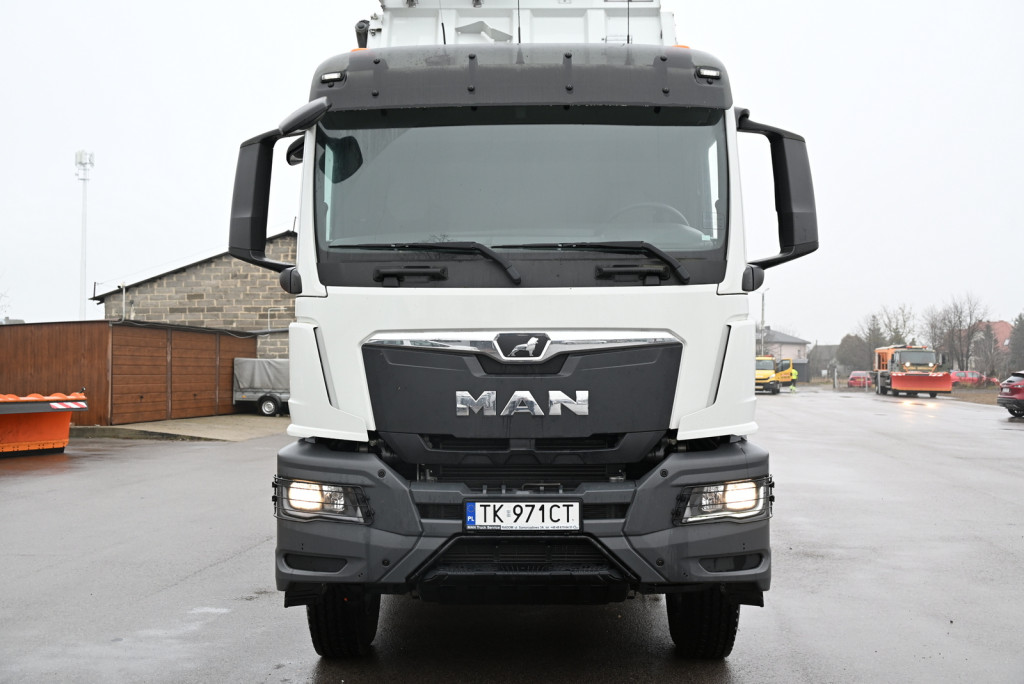 Nowa ciężarówka Zarządu Dróg Powiatowych