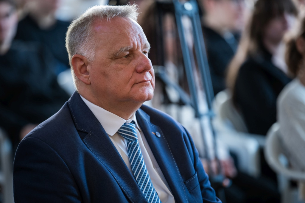 Odsłonięcie tablicy pamiątkowej w I LO