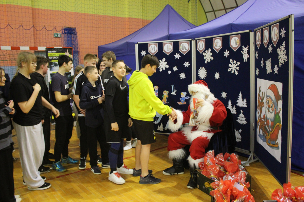 Mikołajki w SP w Komarówce Podlaskiej