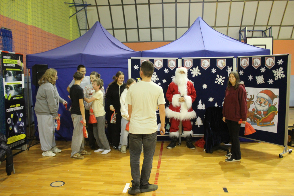 Mikołajki w SP w Komarówce Podlaskiej