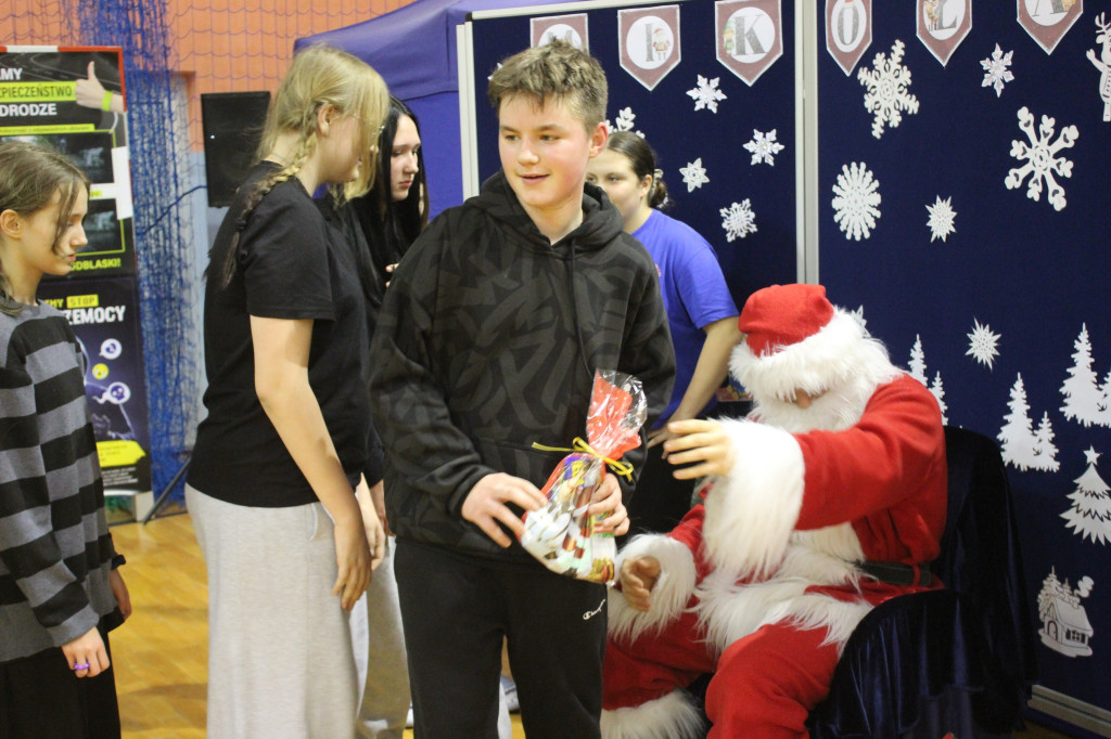 Mikołajki w SP w Komarówce Podlaskiej
