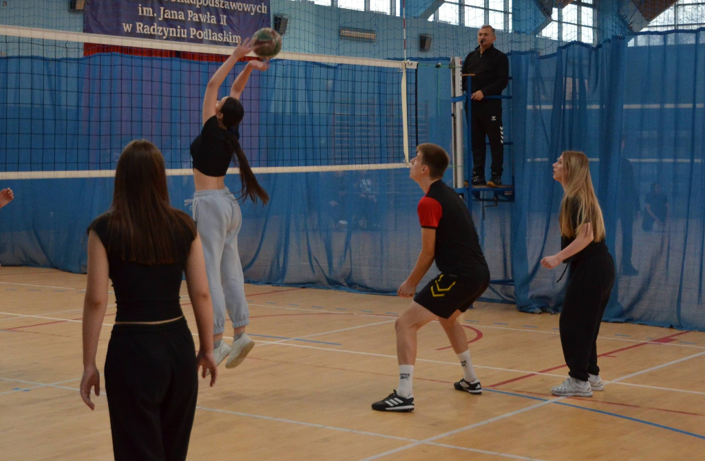 Mikołajkowy Turniej Piłki Siatkowej w ZSP