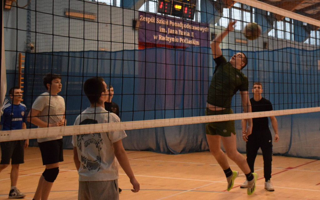 Mikołajkowy Turniej Piłki Siatkowej w ZSP