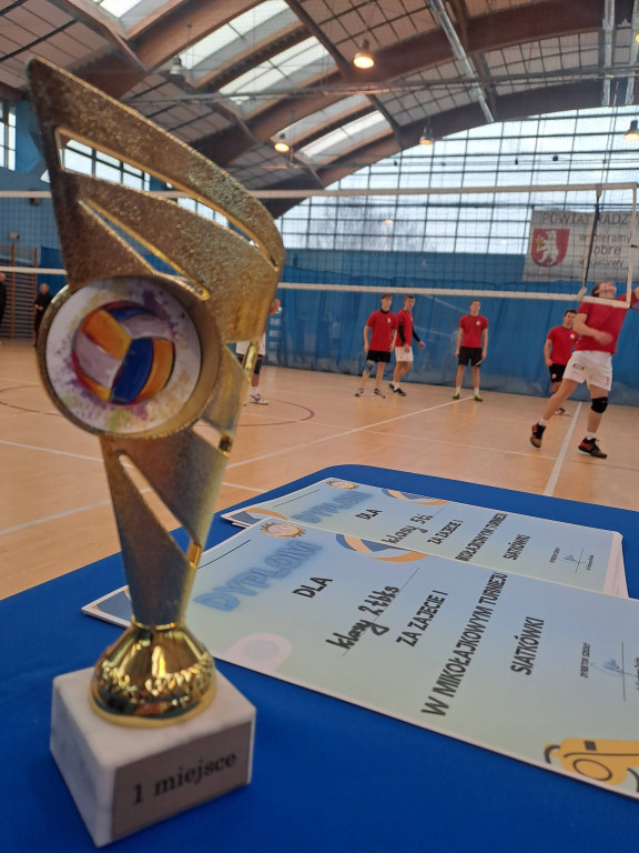 Mikołajkowy Turniej Piłki Siatkowej w ZSP