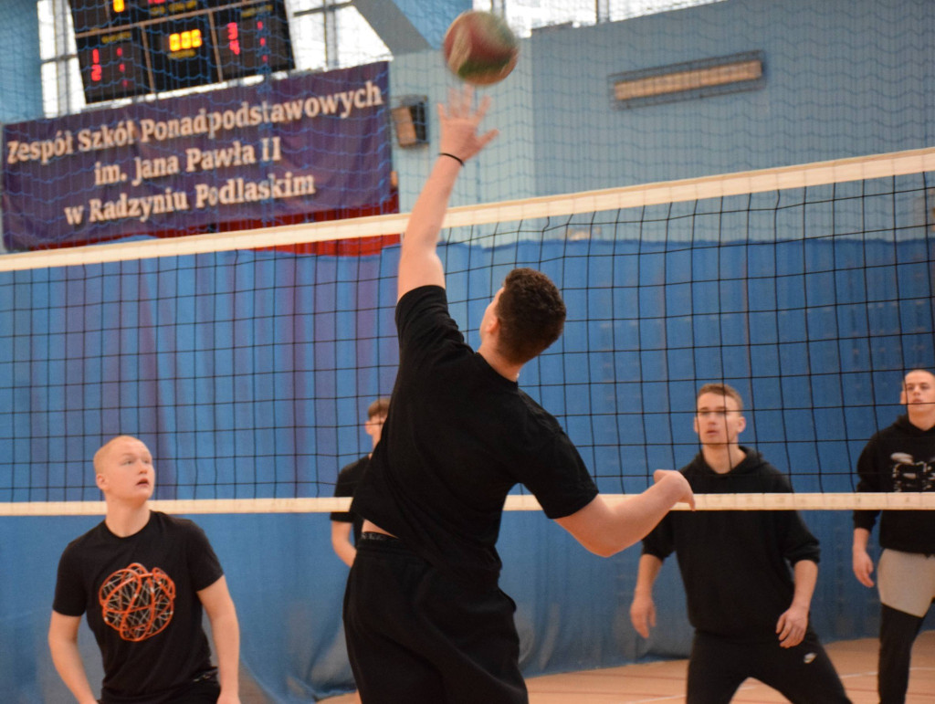 Mikołajkowy Turniej Piłki Siatkowej w ZSP