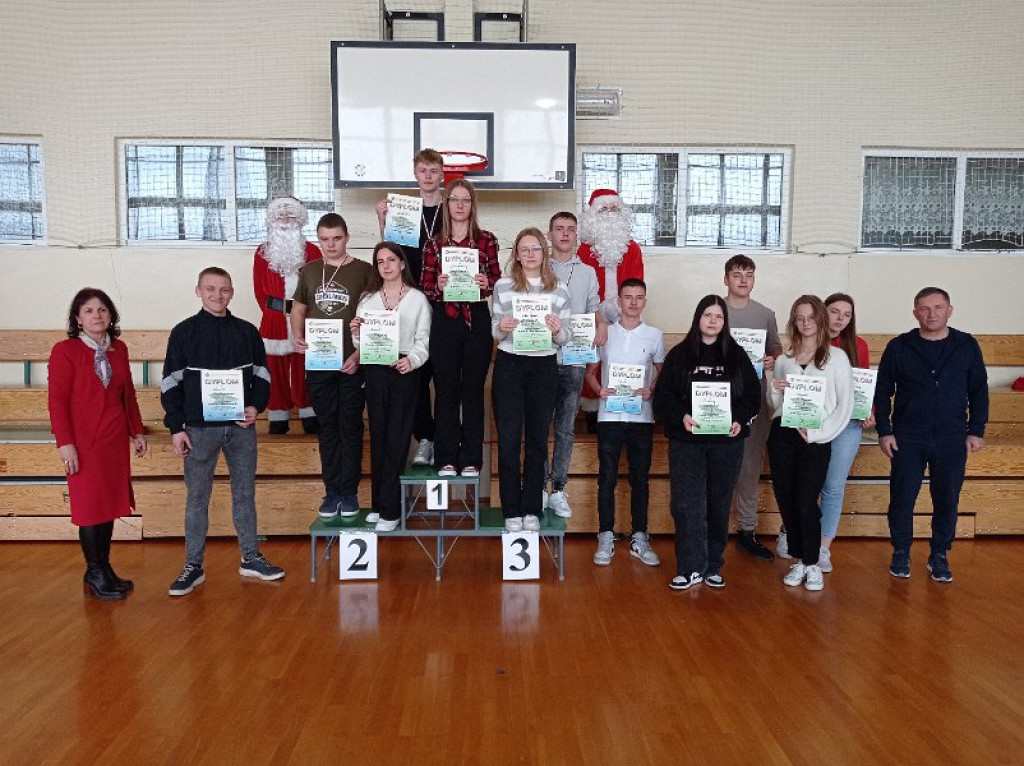 Turniej tenisa stołowego w Woli Osowińskiej