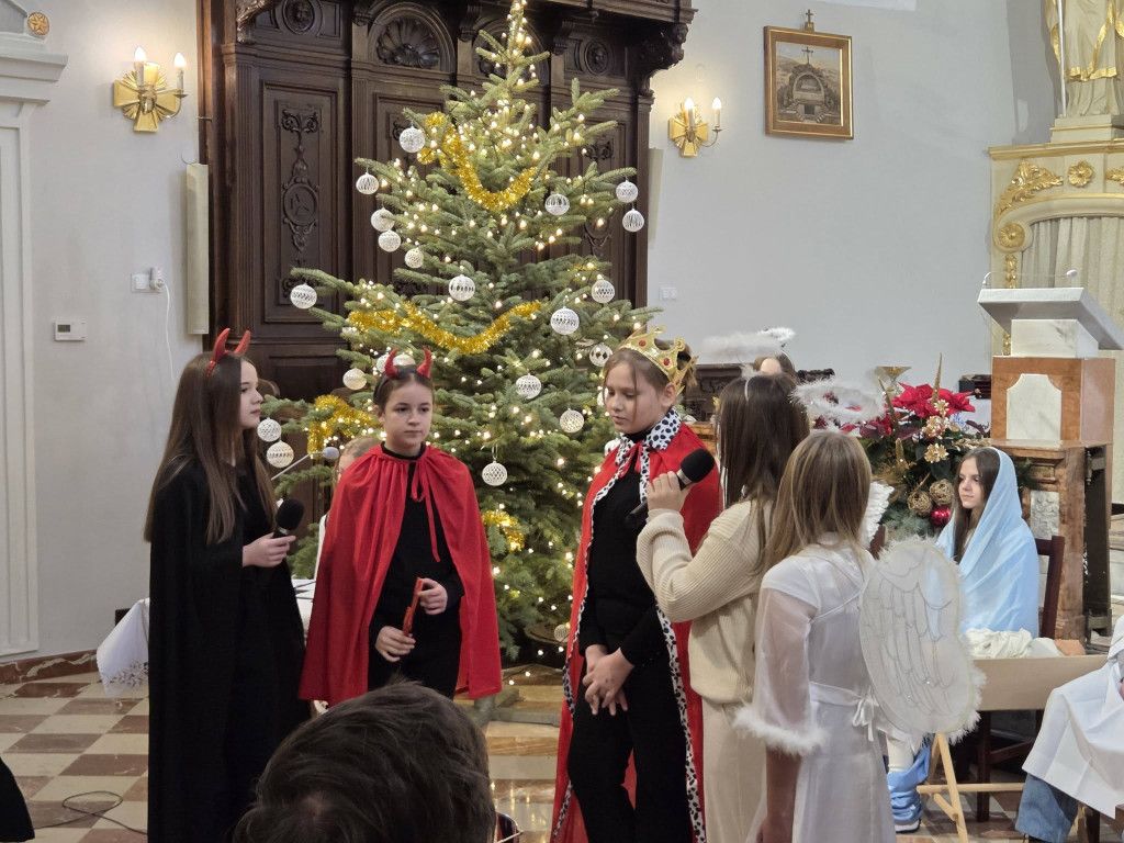 Jasełka w parafii Trójcy Św.