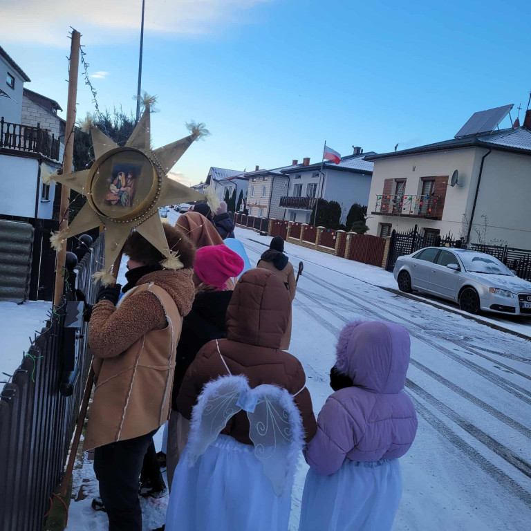 Kolędnicy misyjni w parafii św. Anny