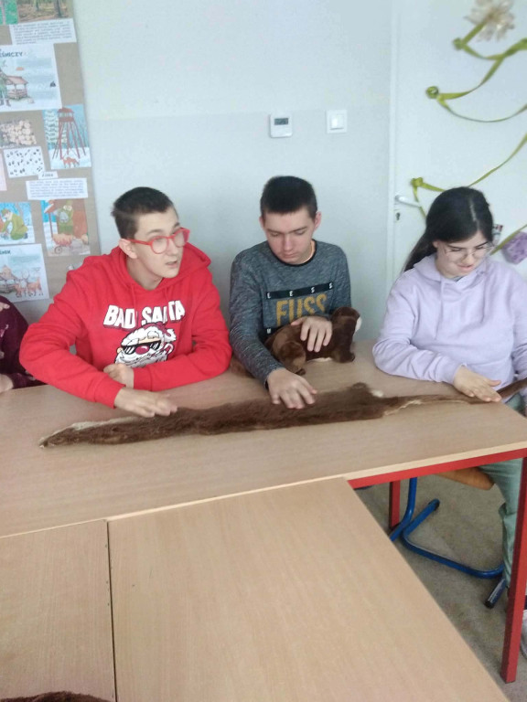 Warsztaty w SOSW z pracownicą Nadleśnictwa