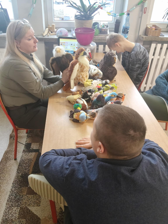 Warsztaty w SOSW z pracownicą Nadleśnictwa