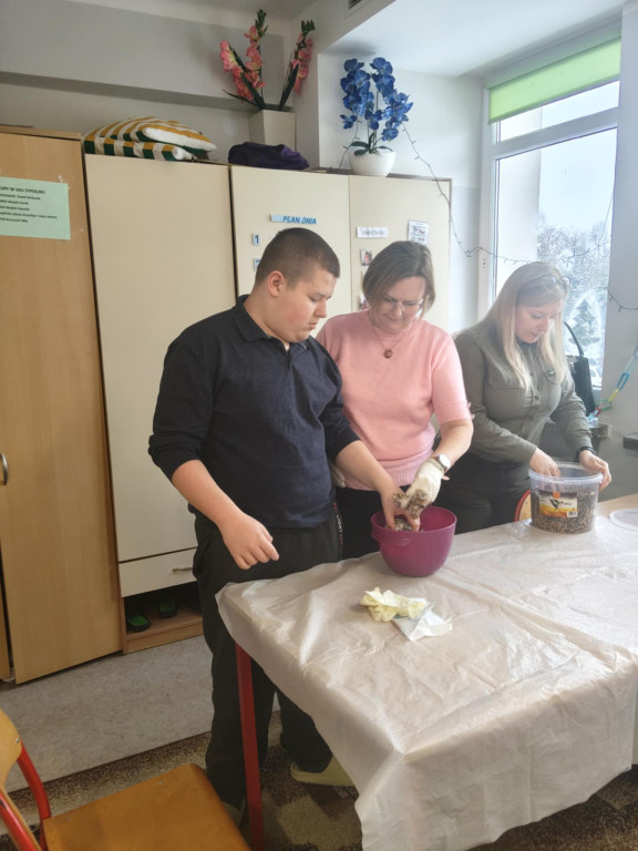 Warsztaty w SOSW z pracownicą Nadleśnictwa