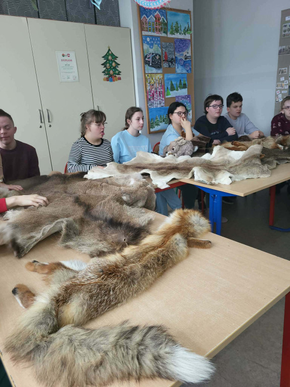 Warsztaty w SOSW z pracownicą Nadleśnictwa