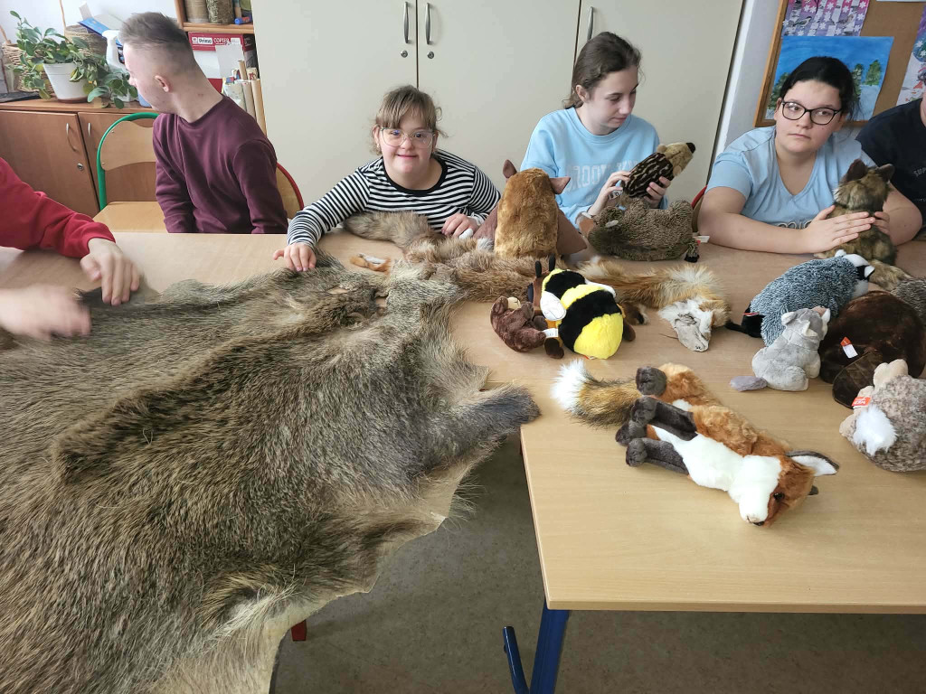 Warsztaty w SOSW z pracownicą Nadleśnictwa