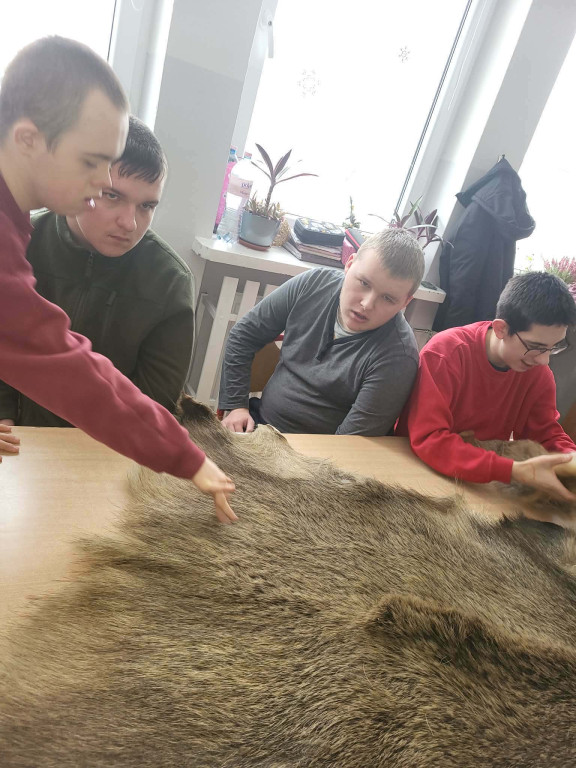 Warsztaty w SOSW z pracownicą Nadleśnictwa