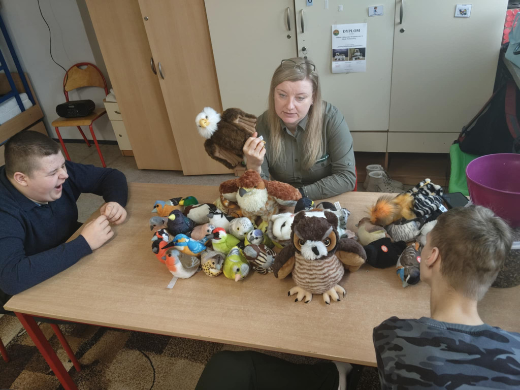 Warsztaty w SOSW z pracownicą Nadleśnictwa