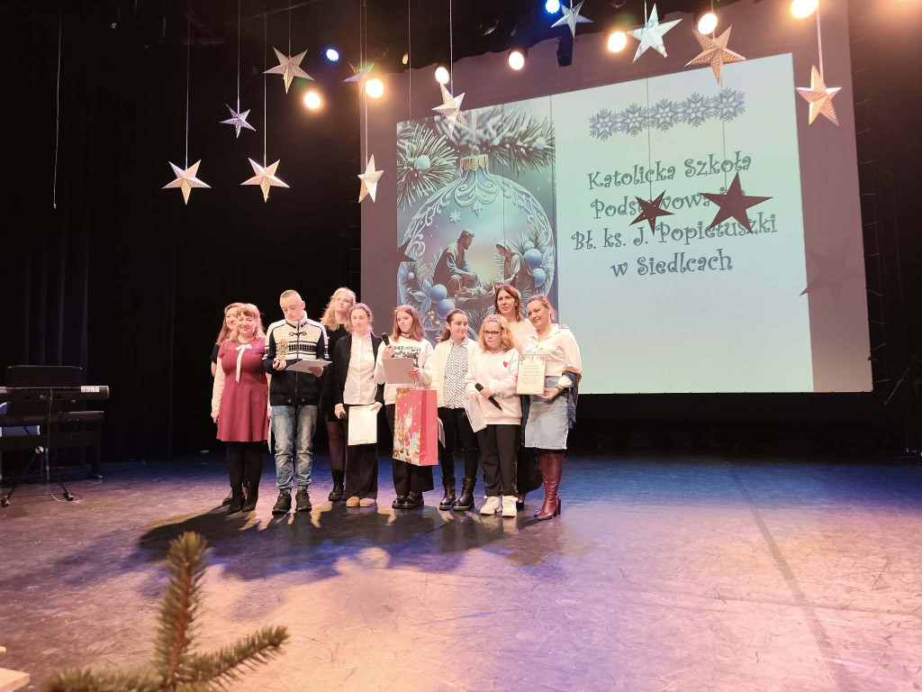 Uczniowie SOSW na koncercie kolęd w Siedlcach